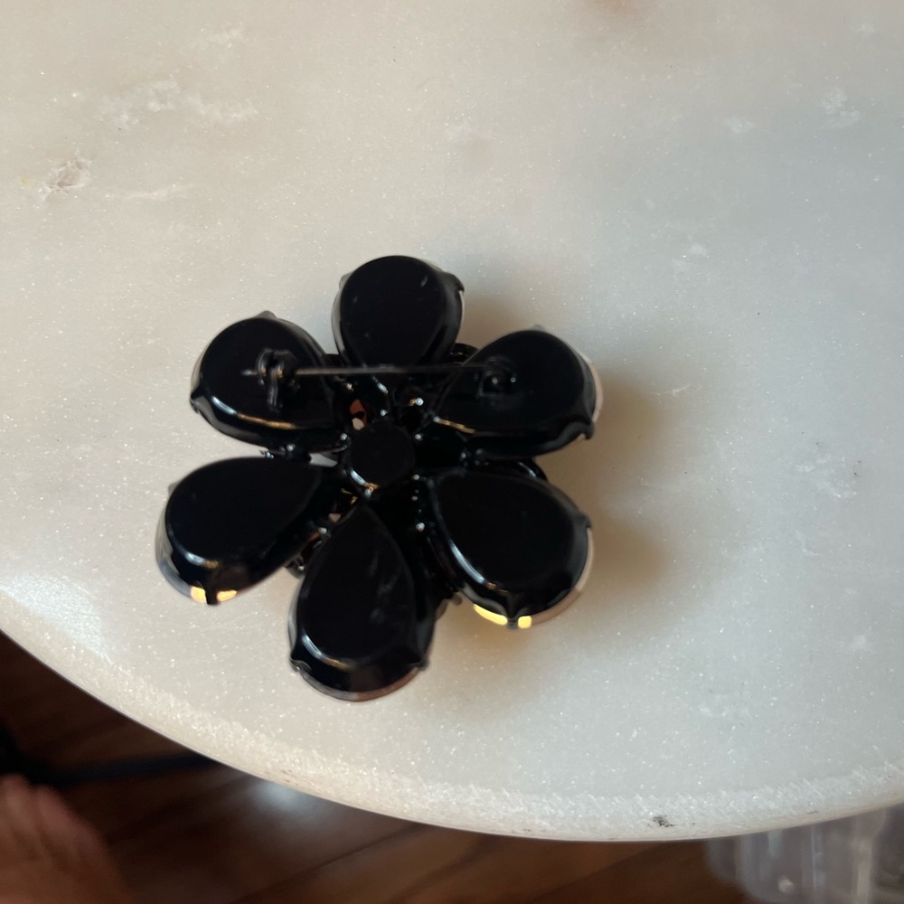 Multicolor Vintage Glass Flower Brooch - Picture 4 of 4